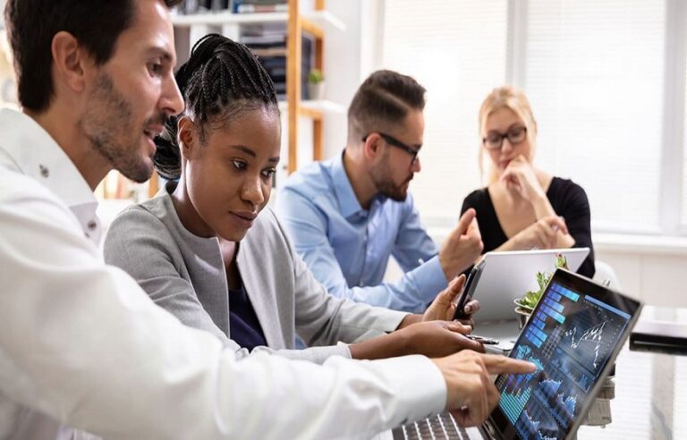 Break Into Data Analytics: Find The Perfect Course in Bangalore